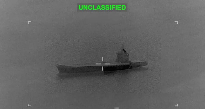 АҚШ Эрон авиаташувчи кемасига зарба берди