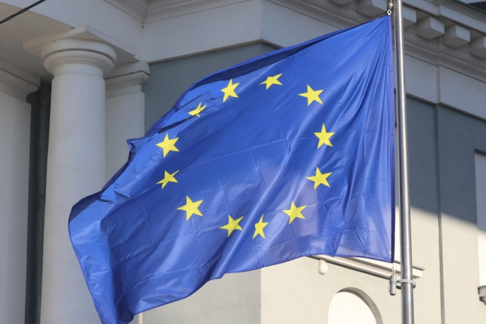 Европа Иттифоқи элчилари Россия активларини бутунлай музлатиш ҳақидаги қарорни маъқуллади