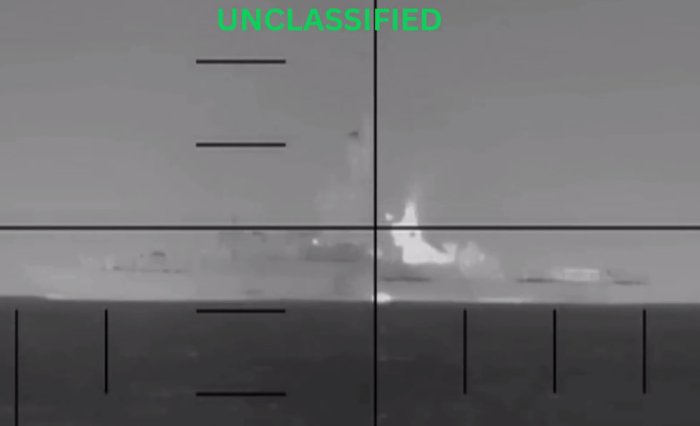 AQSh suvosti kemasi Shri-Lanka qirg‘oqlari yaqinida Eron harbiy kemasini cho‘ktirib yubordi