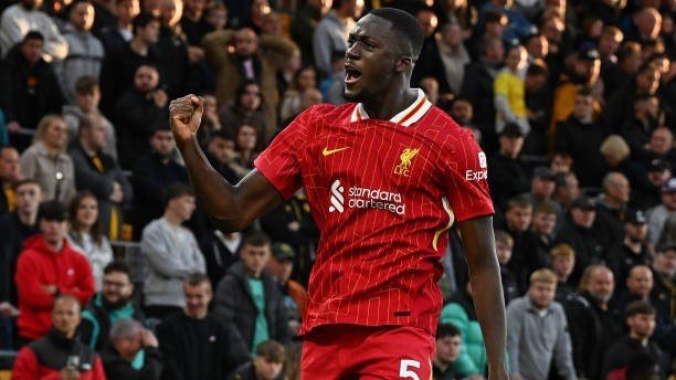 "Барселона" "Реал"нинг трансфер мақсади билан боғланди