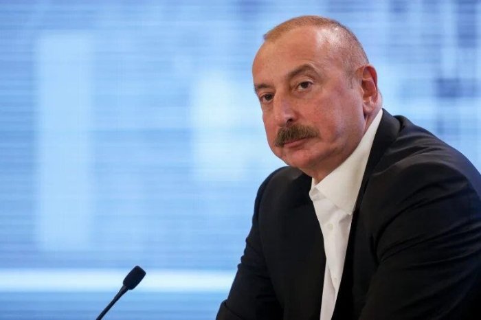  Алиев Украинани “оккупацияга рози бўлмасликка” чақирди