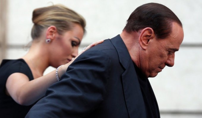 Сильвио Берлускони Миланда касалхонага ётқизилди