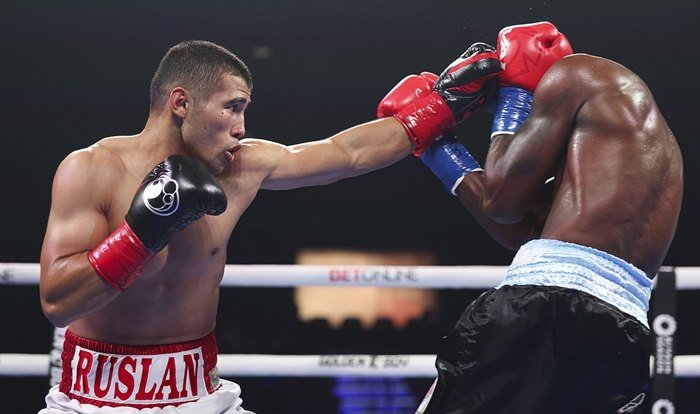 Ruslan Abdullayev professional boksda uchinchi g‘alabani qo‘lga kiritdi
