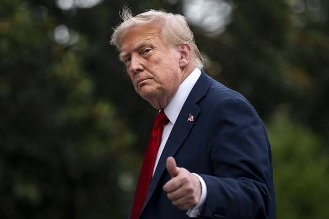 Bloomberg: Трамп иккинчи президентлик муддатида аввалги 60 йилдагидан ҳам кўпроқ даромад олди