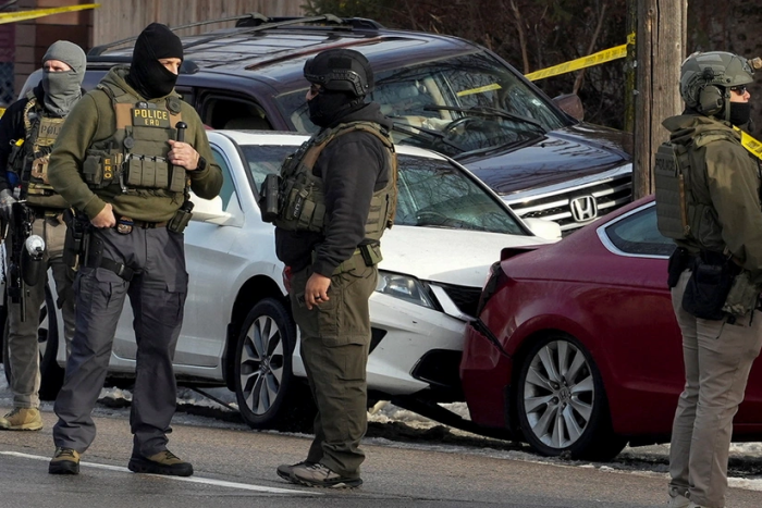 АҚШда америкалик аёл Иммиграция ва божхона назорати ходимлари томонидан ўлдирилди (видео)