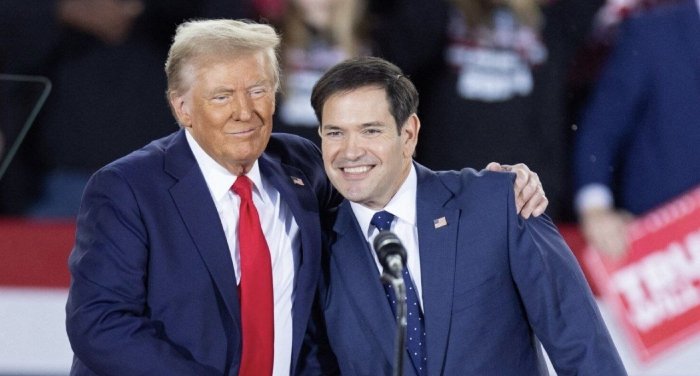 Трамп Венесуэлани ким бошқаришини айтди