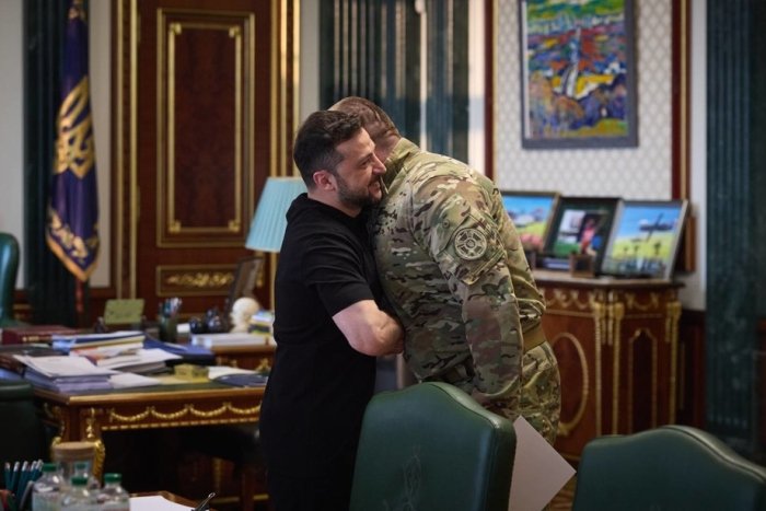 Зеленский: «Ўргимчак тўри» операцияси тарих дарсликларига киритилади