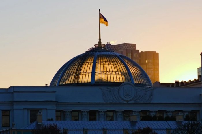 Besh nafar deputat pora bilan qo‘lga tushdi