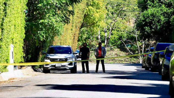 AQShda 30 yoshli ayol qo‘shiqchi Riannaning uyiga qarata o‘t ochdi