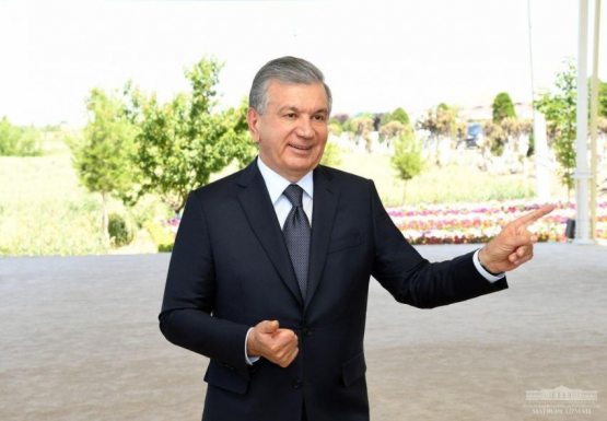 Shavkat Mirziyoyev Andijonda: "To‘g‘ri, bu qiyin. Ammo qaysi ish oson?" (FOTO)