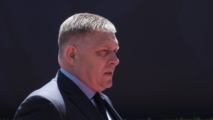 Фицо Украина яна пул сўраётганини танқид қилди