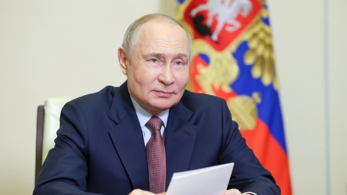 Путин: "Россиянинг бир ўзи бутун бошли Ғарбга қарши турибди"