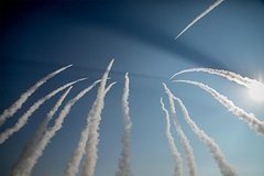 Эрон Баҳрайндаги АҚШ ҳарбий базасига ҳужум қилди, қурбонлар бор