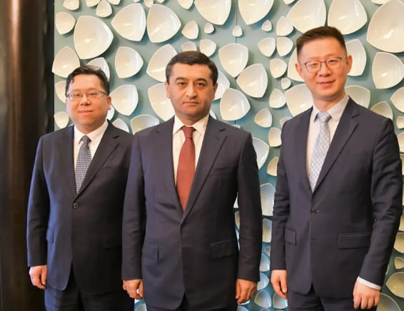 O‘zbekiston tashqi ishlar vaziri Guanchjou shahrida Xitoy kompaniyasi va Janubiy tibbiyot universiteti rahbariyati bilan uchrashdi