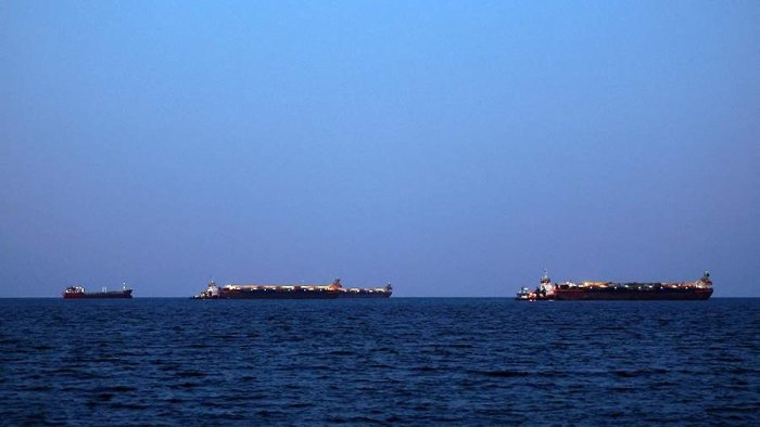 AQSh dunyo bozoriga neft yetkazilishini ta’minlash uchun harbiy kuch ishlatmoqda