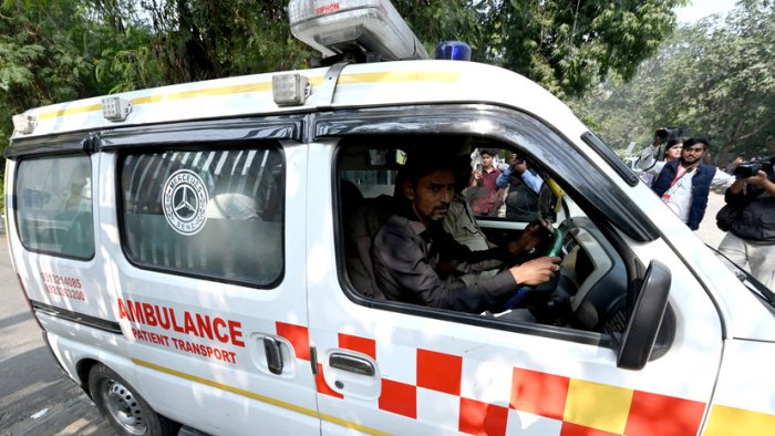 Ҳиндистондаги ярмаркада аттракцион қулаб тушди