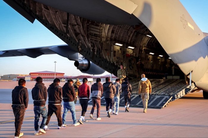 Tramp ma’muriyati 2025 yilda qariyb 327 ming muhojirni deportasiya qildi