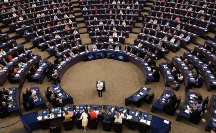 EI Ukraina va Moldovani o‘z tarkibiga qo‘shib olish uchun “veto” huquqini bir kunga bekor qilmoqchi 