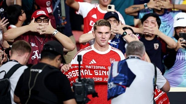 Yozning eng yaxshi transferlari ramziy jamoasi (foto)