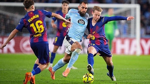 «Barselona» «Selta» maydonida muhim g‘alabaga erishdi va «Real» bilan farqni qisqartirdi (VIDEO)