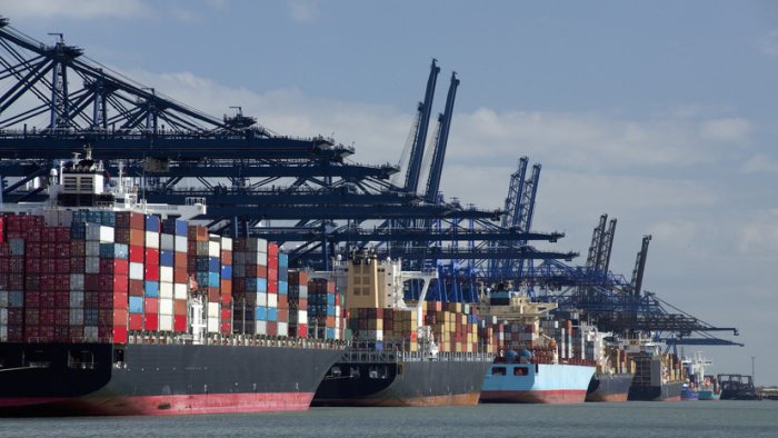 ЕИ Тожикистон ва Қирғизистон банкларини чекловлар рўйхатига қўшиши мумкин