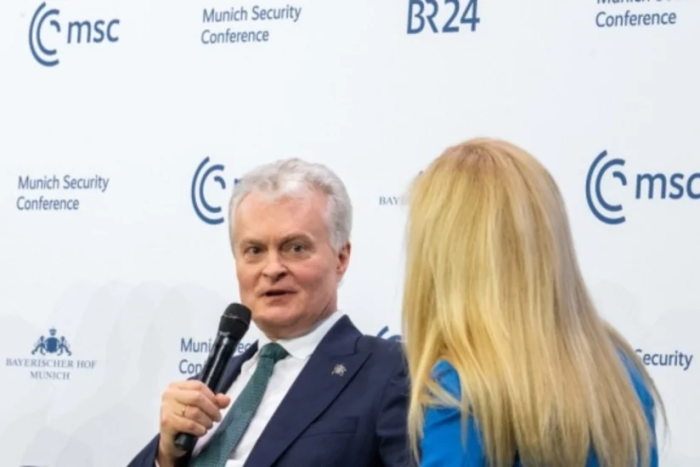 Литва Президенти: "Россия тинчликка тайёр эмас"