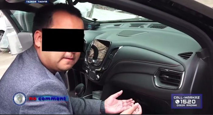 Oliy ta’lim vazirligi xodimi 100 ming dollar olgan vaqtida ushlandi