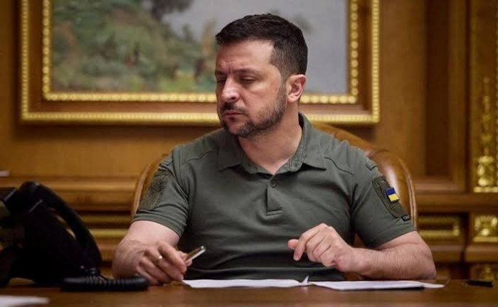 Мен ҳеч қачон АҚШ ва Россия ўртасида бизнинг иштирокимисиз қабул қилинган Украинага доир қарорларни қабул қилмайман — Володимир Зеленский