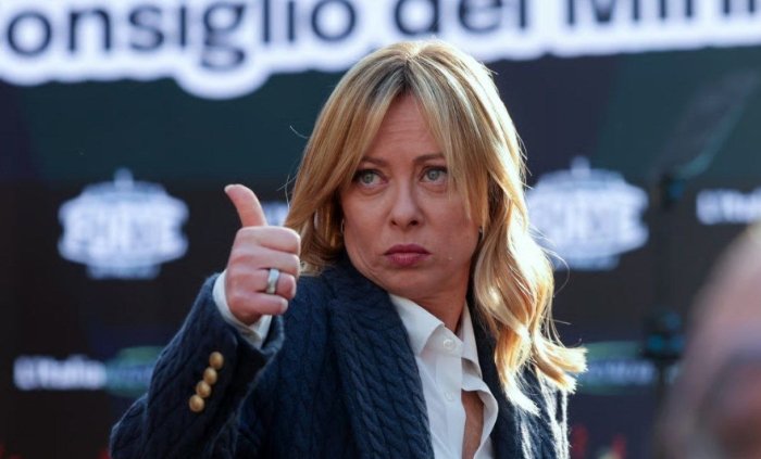 Италия бош вазири ўзига берилган 800 минг евролик 270 та совғани сотмоқчи эди, аммо...