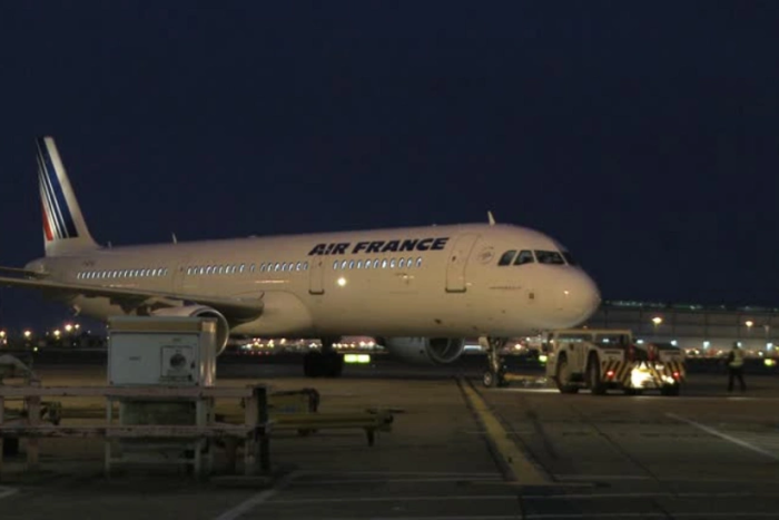 Dunyoning eng yirik aviakompaniyalari Airbus samolyotlaridagi muammolar tufayli kechikishlar haqida xabar berishmoqda