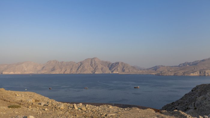 Eron AQShning dengiz qamali davom etsa, Ho‘rmuz bo‘g‘ozini qayta yopish bilan tahdid qildi