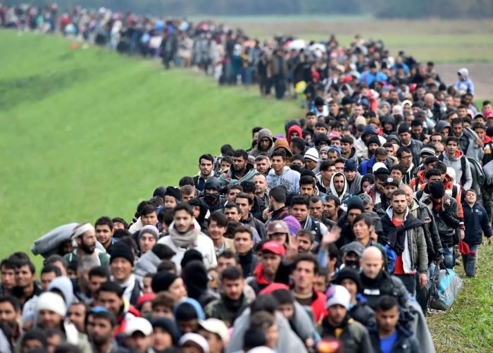 Европа Иттифоқида муҳожирлар сони рекорд миқдорга етди