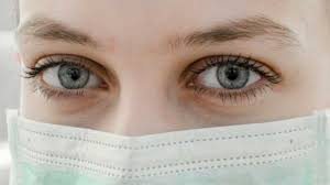 AQShda hamshira ishini tashlab, ochiq-sochiq suratlari bilan mashhur bo‘ldi