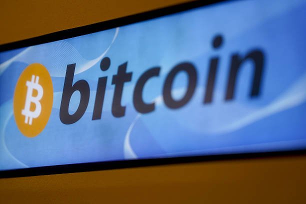 Bitcoin нархи 75 000 доллардан пастга тушди