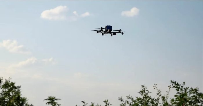 Estoniyada Rossiyadan uchib kelgan dron elektr stansiyasiga borib urildi