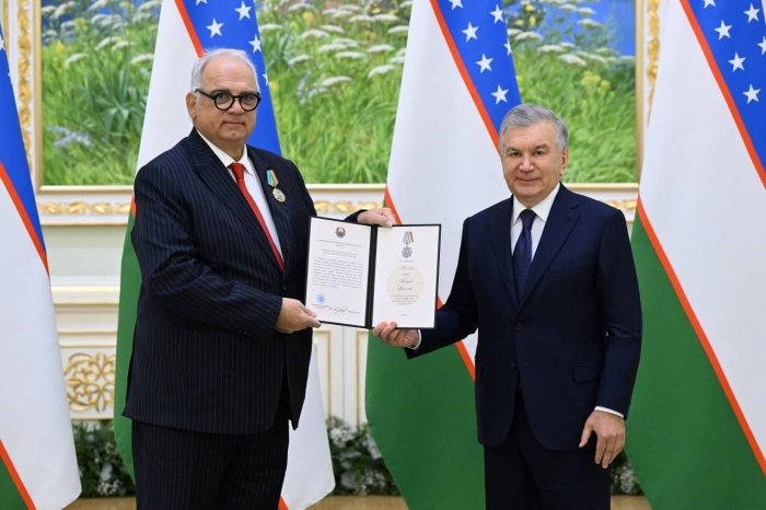 Shavkat Mirziyoyev Birlashgan kurash dunyosi rahbarini "Do‘stlik" ordeni bilan mukofotladi