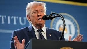 Трамп Али Лорижонийнинг ўлимига изоҳ берди