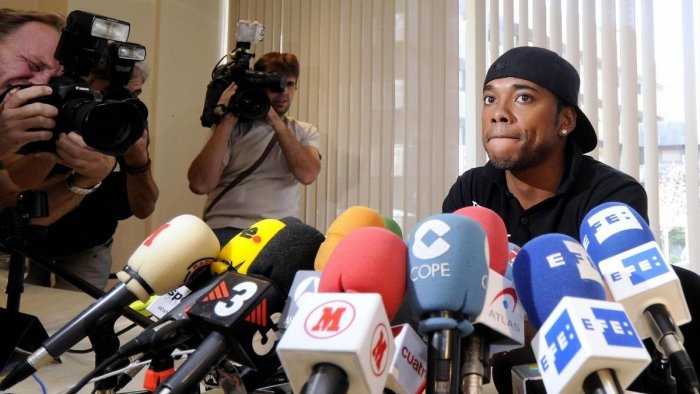 "Реал"нинг собиқ футболчиси қамоқхонада ҳеч қандай имтиёзга эга эмас "Реал"нинг собиқ футболчиси қамоқхонада ҳеч қандай имтиёзга эга эмас