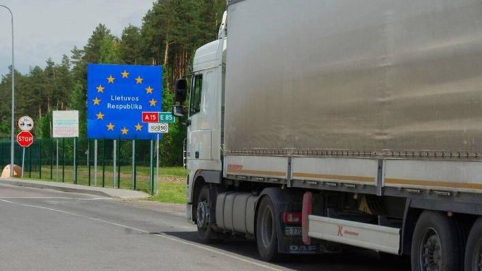 Chegara yopilganligi sababli 5 ming Litva yuk mashinasi Belarusda qolib ketdi