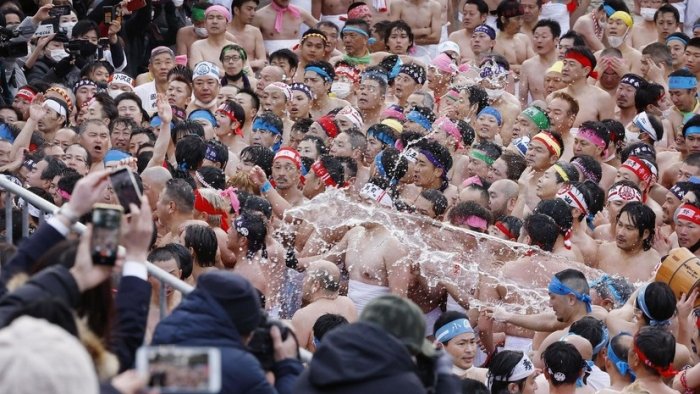 Okayamadagi an’anaviy bayramda baxtsiz hodisa: Uch kishi hushsiz holatda shifoxonaga olib ketildi