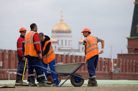 Россияда қурилишларда ишлаётган мигрантлар сони 500 минг кишигача қисқардиияда қурилишларда ишлаётган мигрантлар сони 500 минг кишигача қисқарди