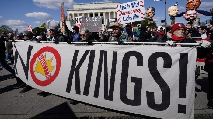 АҚШда Трамп маъмурияти сиёсатига қарши норозилик намойишлари бошланди