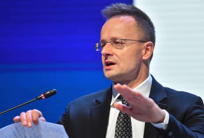 Vengriya Rossiya neftidan voz kecha olmaydi Vengriya Rossiya neftidan voz kecha olmaydi