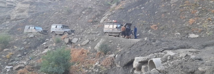 Tabiiy ofat tufayli yopilib qolgan yo‘l ochildi