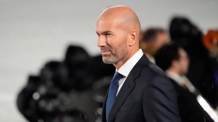 Zidan o‘z qo‘lostida kimning shug‘ullanishini istardi: Ronaldu yoki Modrich?