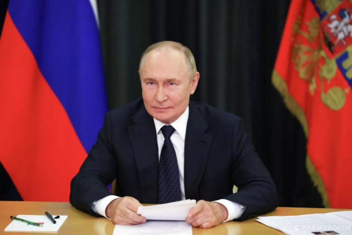 Россияликларнинг неччи фоизи Путинга ишонади?