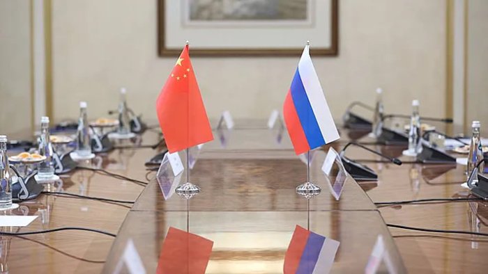 ХХР Данияга Россия билан ҳамкорликни тўхтатиш чақириғига "шапалоқ" билан жавоб қайтарди