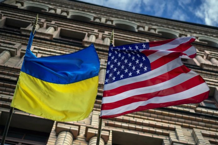Ukraina AQShdan norozilik bildirdi: Qurol yetkazib berish to‘xtatildi