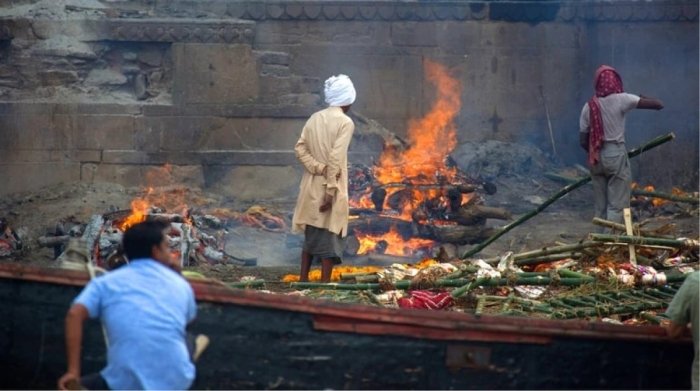 «O‘lgan» hindu dafn marosimida o‘ziga keldi