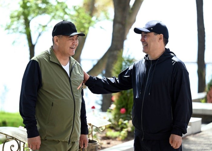 Жапаров Ташиев билан президентликни навбат билан эгаллаш бўйича келишиб олгани ҳақидаги миш-мишларни рад этди